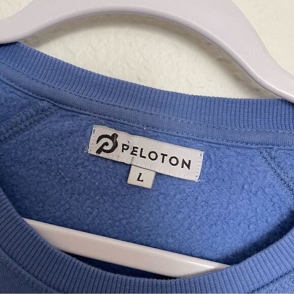 Peloton Logo Periwinkle Purple Crewneck Sweater Size Large - Picture 4 of 4